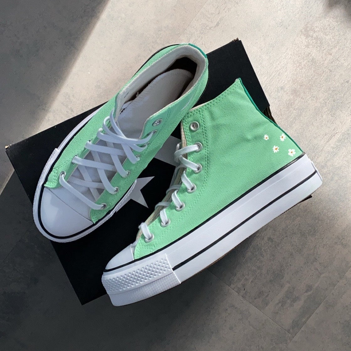 MINT FLOWER DESIGN PASTEL CONVERSE ALL STAR PLATFORM - NOVEL Aaron Schröer-High Quality Custom Sneaker