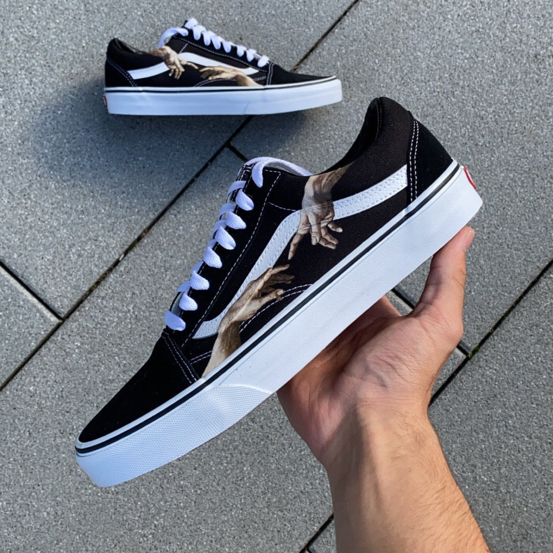 HANDS DESIGN VANS - NOVEL Aaron Schröer-High Quality Custom Sneaker